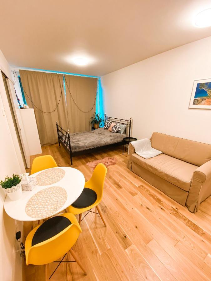 Lovely Studio Apartment, Free Parking 1,55 Hight Praha Eksteriør bilde