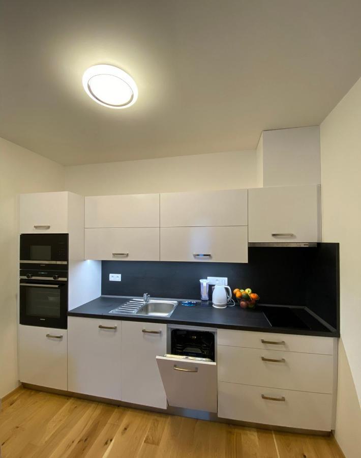 Lovely Studio Apartment, Free Parking 1,55 Hight Praha Eksteriør bilde